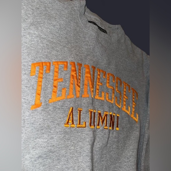 Vintage University of Tennessee Alumni grey sweatshirt - Picture 5 of 8